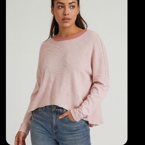 We The Free Pink Hi Low Crewneck. Womens Medium. EUC